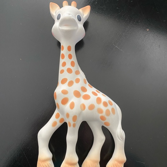 squeaky giraffe baby toy